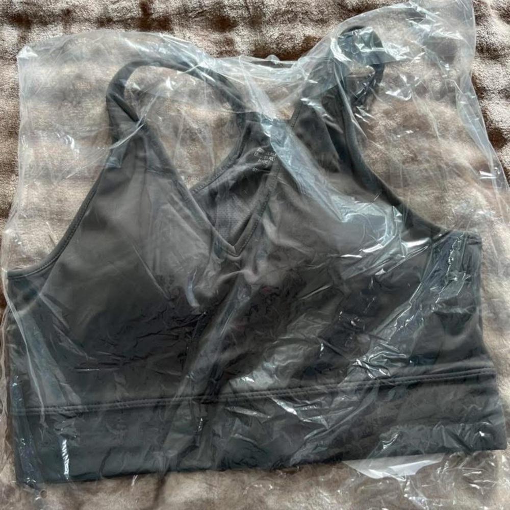 Women's Gray Sports Bra‎